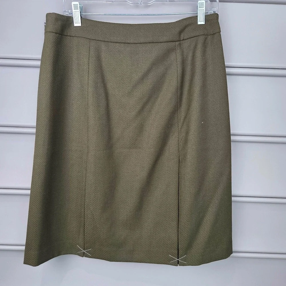 Talbots Olive Army Green Wool Blend Pleated‎ Skirt Chain Detail Size 8 NWT